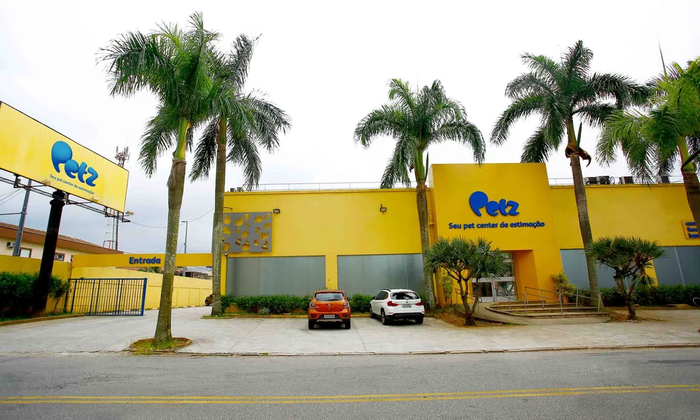 Cade aprova fusão entre Petz e Cobasi; nova empresa será o maior petshop do país
